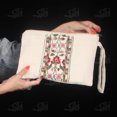 کیف‎ ‎دستی‎ ‎‎پارچه ای‎ ‎‎‎سفید‎ ‎‎‎بخارادوزی‎ ‎‎