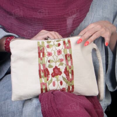 کیف‎ ‎دستی‎ ‎‎پارچه ای‎ ‎‎‎سفید‎ ‎‎‎بخارادوزی‎ ‎‎
