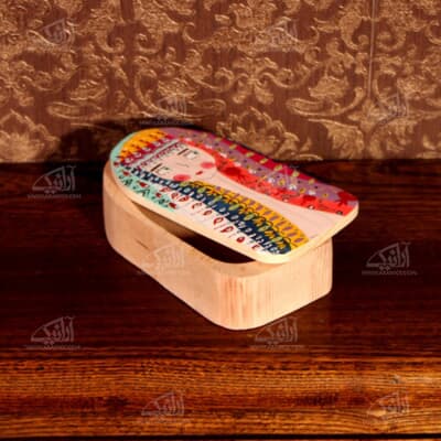 جعبه زیور آلات چوب غیر هندسی نقاشی با رنگ سایز ‏5*9*19 رنگ ‏قهوه ای روشن طرح ‏گلچهره 