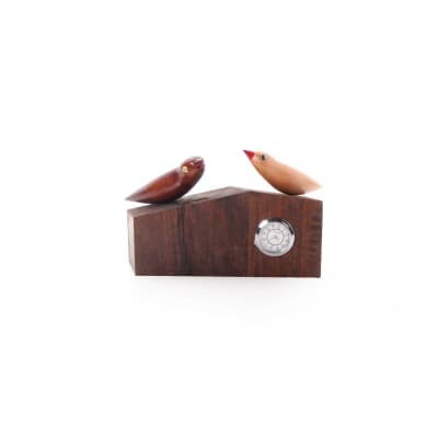 ساعت‎ ‎‎‎چوبی ‎‎سایز‎ ‎15‎ cm‎ ‎ ‎‎رنگ‎ ‎قهوه ای‎ ‎ ‎‎طرح‎ ‎دو پرنده‎ ‎ ‎‎‎‎