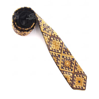 کراوات‎ ‎‎سوزن دوزی بلوچ‎ ‎‎سایز‎ ‎155‎ cm‎ ‎ ‎‎طلایی‎ ‎‎طرح‎ ‎هندسی‎ ‎ ‎‎‎‎